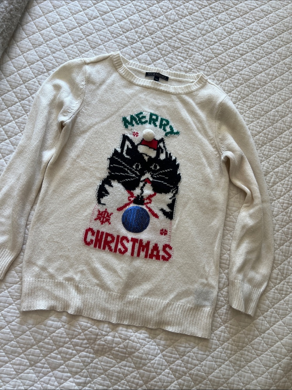 NYC Alliance Woman’s White Ugly Cat Christmas Sweater Size Small